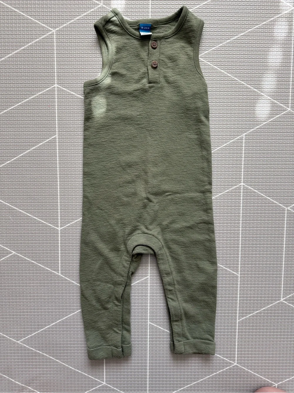 Old Navy|Baby gender neutral Olive Green kids Sleeveless knit jumpsuit•••18-24M